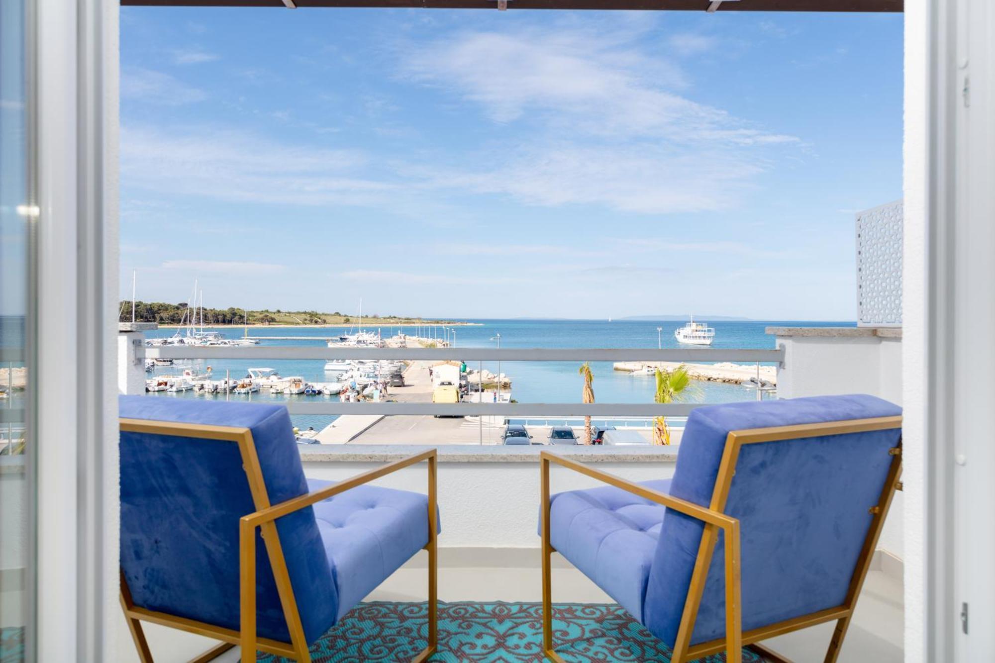 Boutique Residence Sundays ノヴァリャ エクステリア 写真