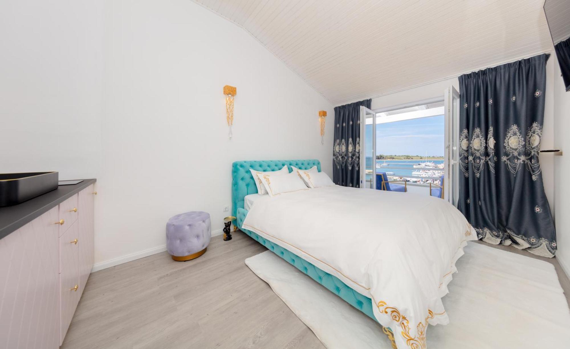 Boutique Residence Sundays ノヴァリャ エクステリア 写真